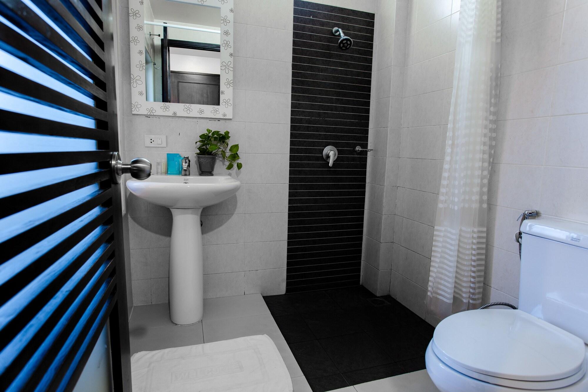 @ White Patong Hotel Екстериор снимка
