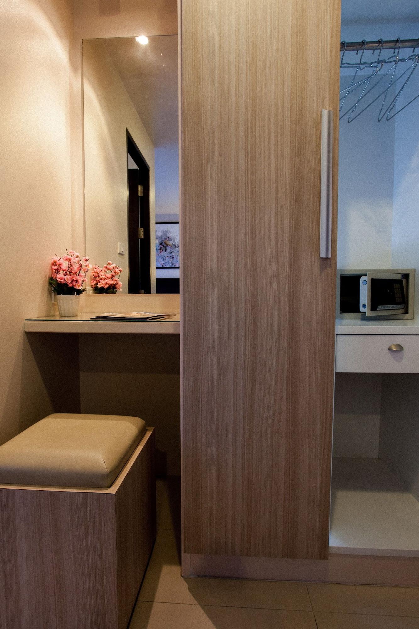 @ White Patong Hotel Екстериор снимка