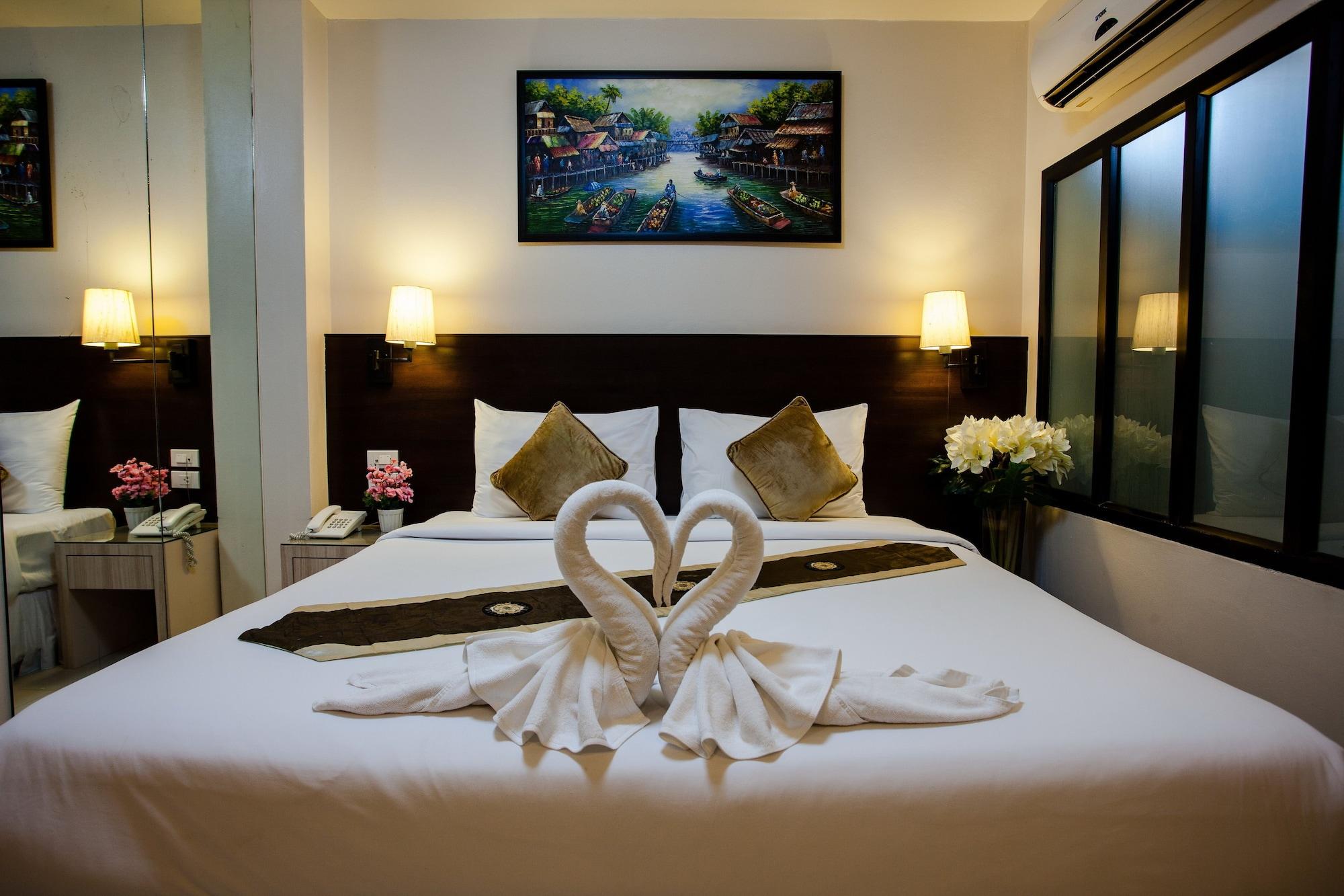 @ White Patong Hotel Екстериор снимка