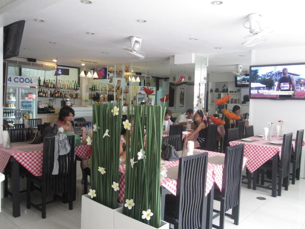 @ White Patong Hotel Екстериор снимка