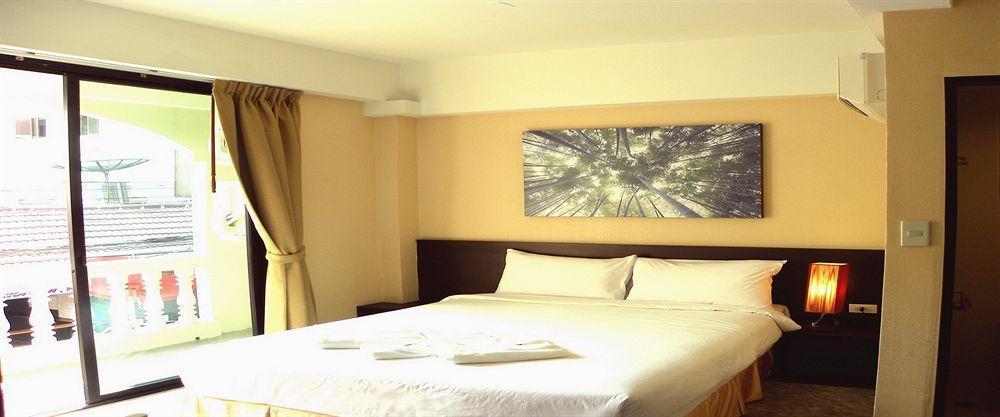 @ White Patong Hotel Екстериор снимка
