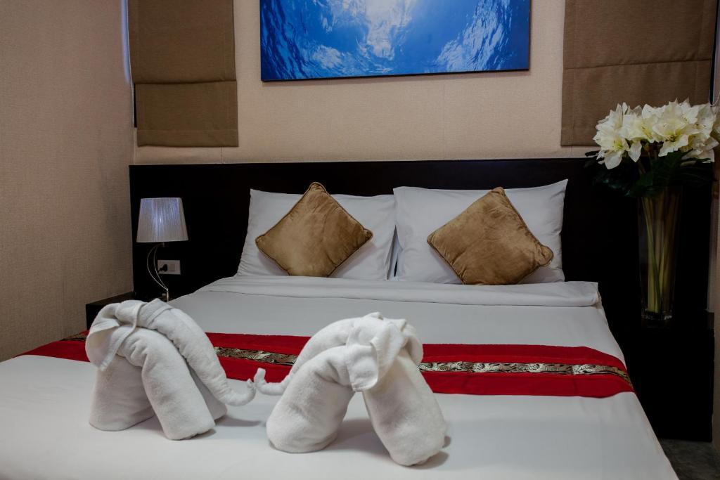 @ White Patong Hotel Екстериор снимка