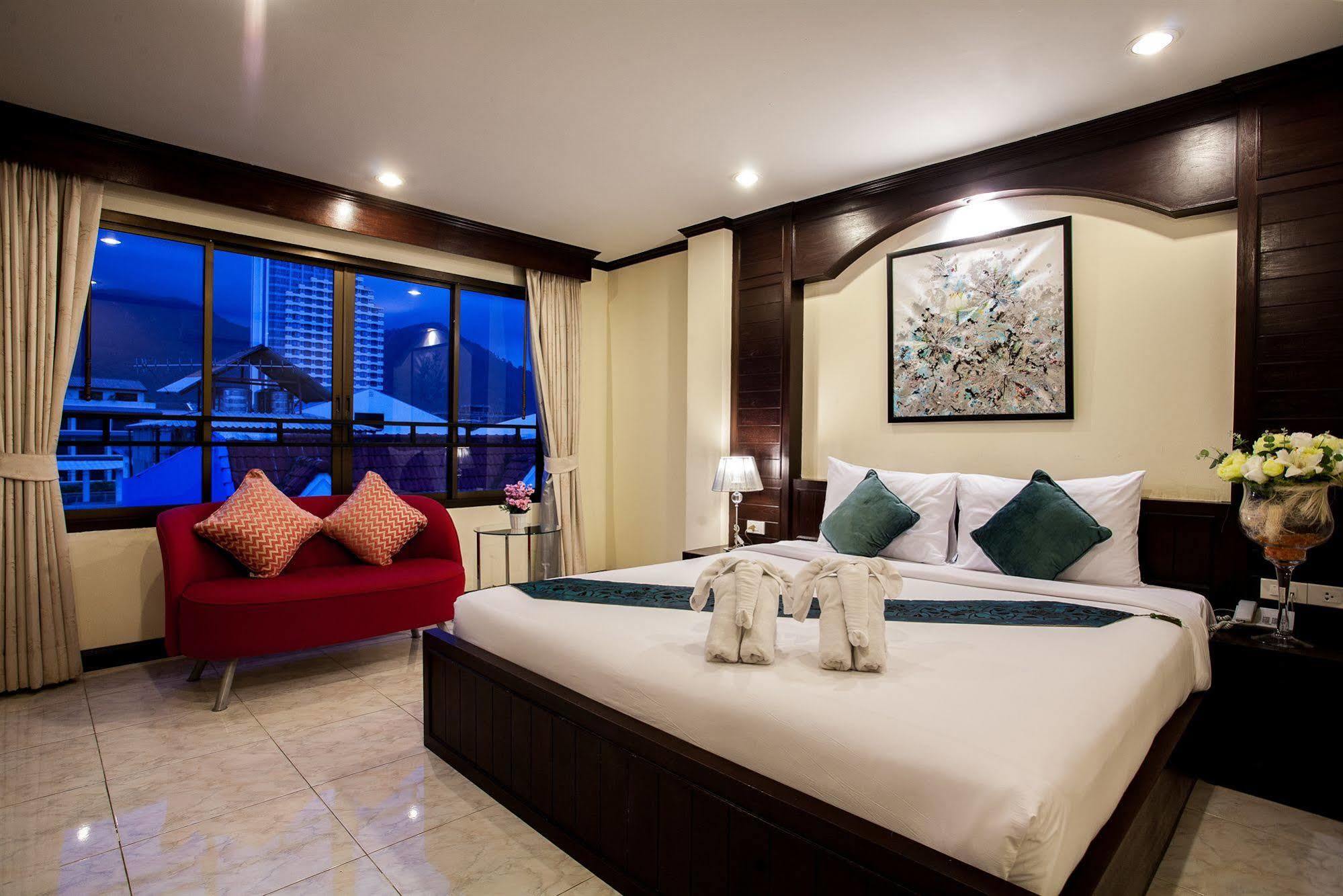 @ White Patong Hotel Екстериор снимка