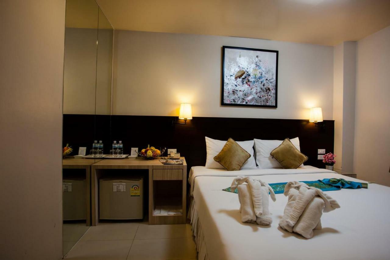 @ White Patong Hotel Екстериор снимка