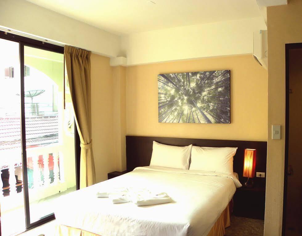 @ White Patong Hotel Екстериор снимка